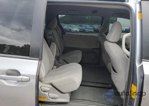 2013 Toyota Sienna Le from USA, damaged, VIN 5TDKK3DC5DS334438